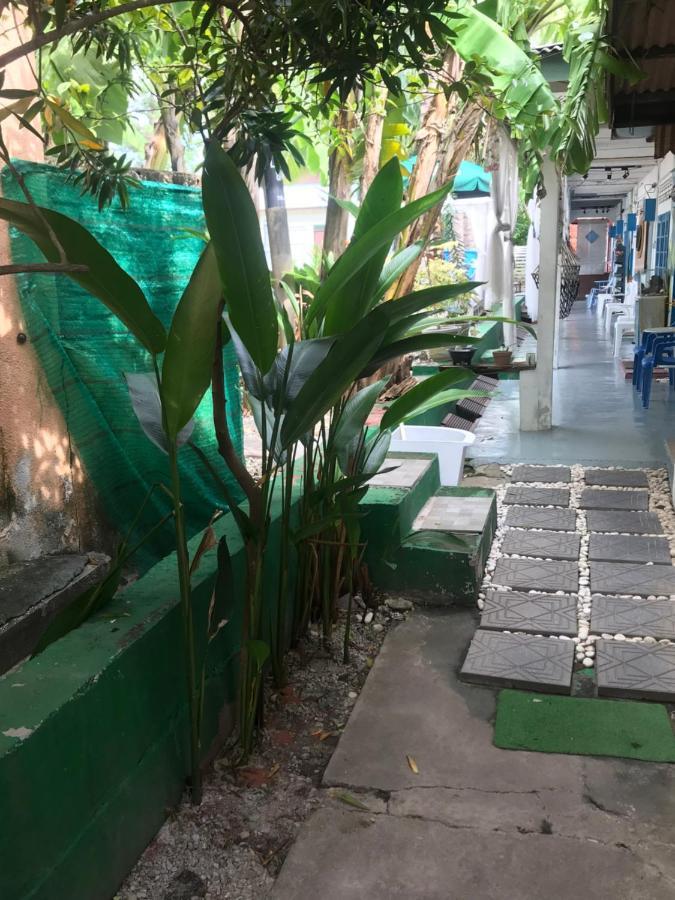 Dar Yasmine Motel Pantai Cenang  Buitenkant foto