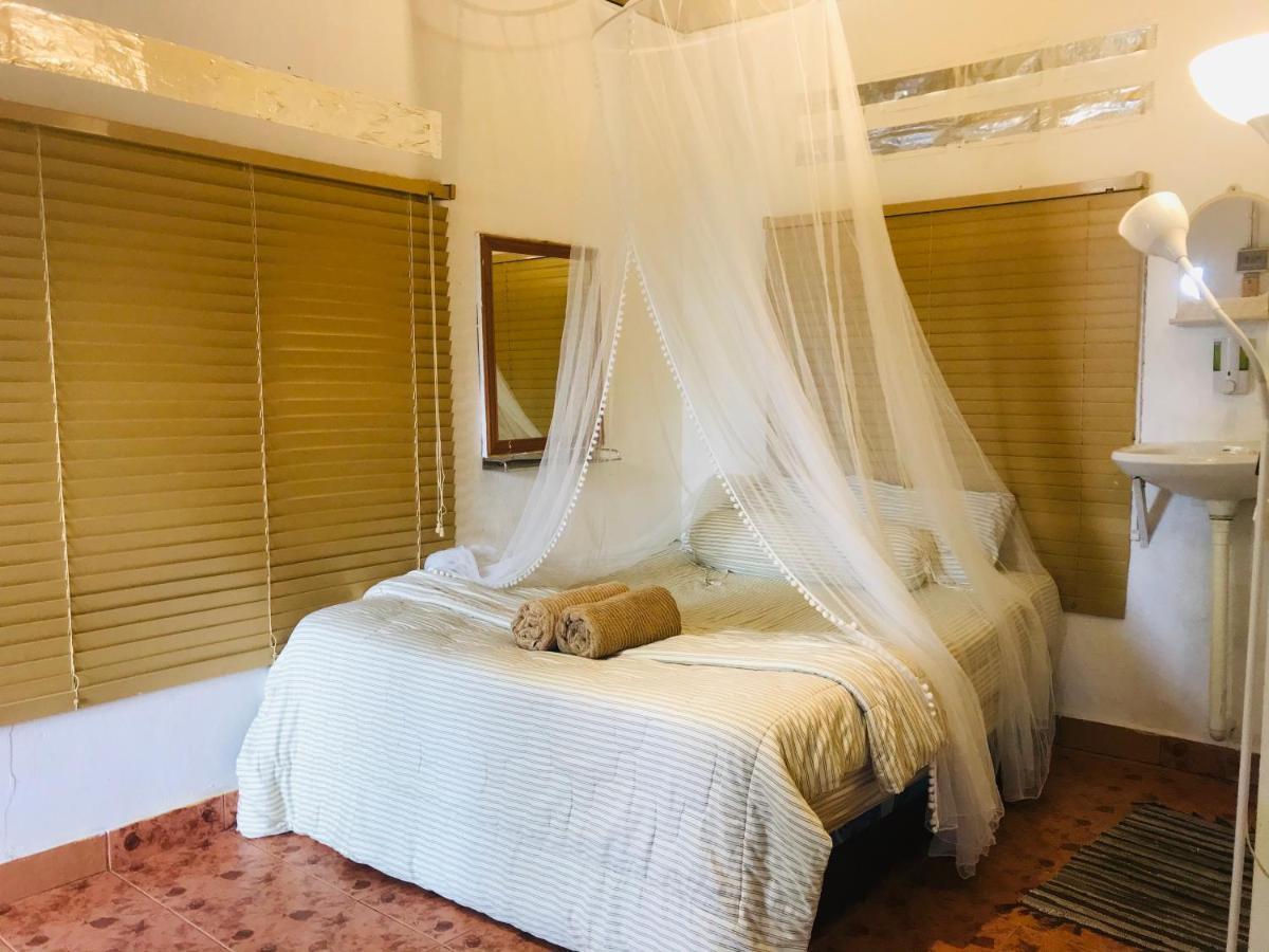 Dar Yasmine Motel Pantai Cenang  Buitenkant foto