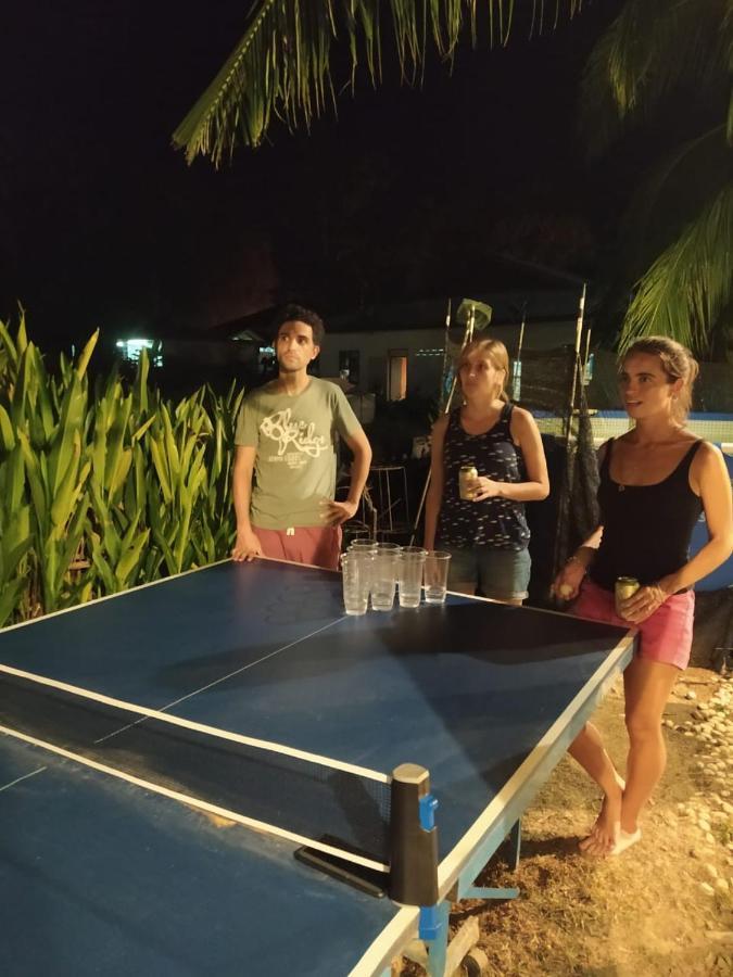 Dar Yasmine Motel Pantai Cenang  Buitenkant foto