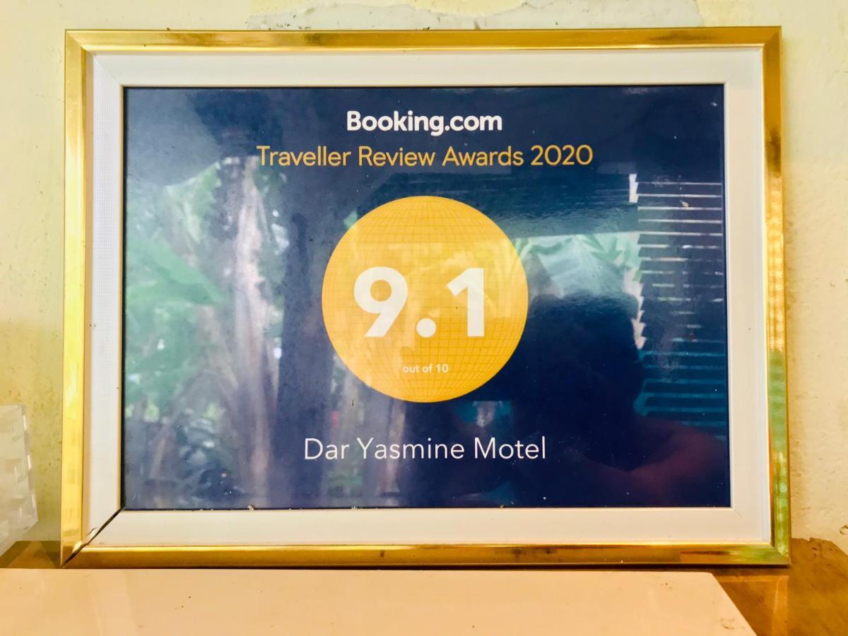 Dar Yasmine Motel Pantai Cenang  Buitenkant foto