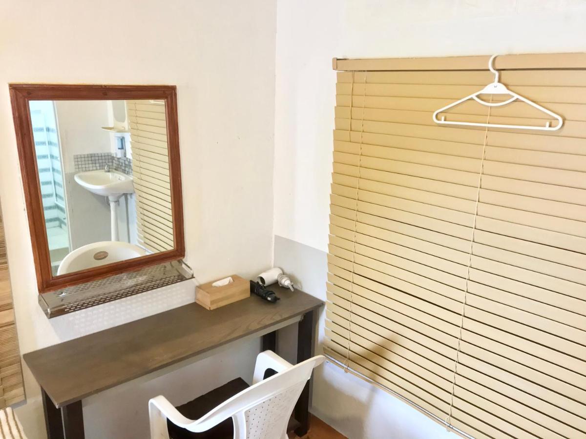 Dar Yasmine Motel Pantai Cenang  Buitenkant foto